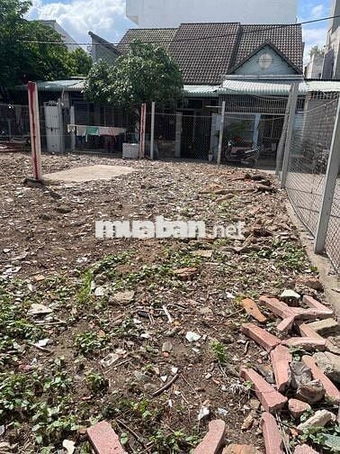 Đất thổ cư 70m2 . Hẻm xe hơi 4,5m , đối diện Vạn Phúc City