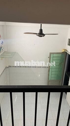Cho thuê phòng trọ ở Tân Phú có gác, máy lạnh, máy giặt, cửa sổ thoáng