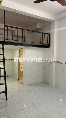 Cho thuê phòng trọ ở Tân Phú có gác, máy lạnh, máy giặt, cửa sổ thoáng