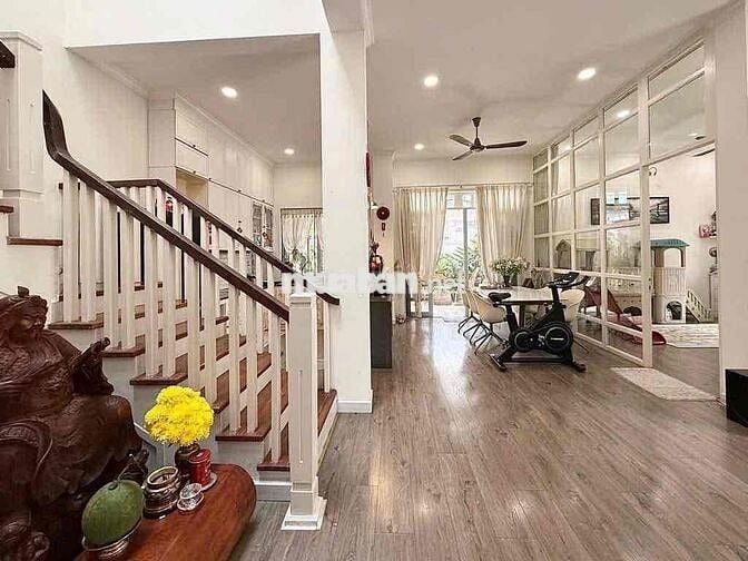 BIỆT THỰ SÂN VƯỜN VEN SÔNG – VẠN PHÁT HƯNG, Q.7, 15x17, CHỈ 45 TỶ.