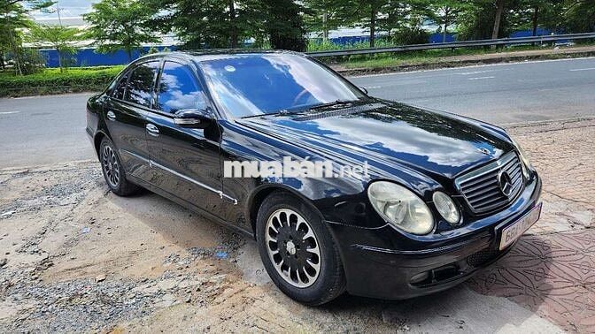 Mercedes-Benz E240 2004, xe đẹp có đổi xe