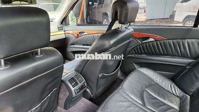 Mercedes-Benz E240 2004, xe đẹp có đổi xe