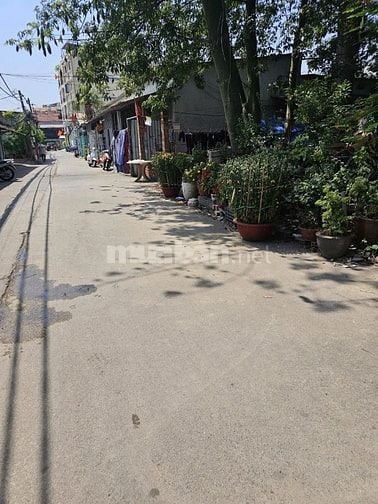 CHỦ NGỘP CẦN BÁN GẤP – NHÀ ĐẸP QUẬN 12, GIÁ CHỈ 1.8 TỶ! 