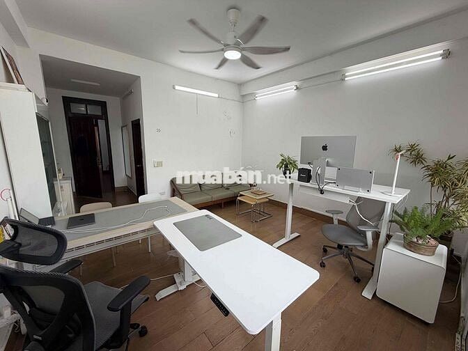 CHÍNH CHỦ CHO THUÊ VĂN PHÒNG VIEW HỒ HOÀNG CẦU – 75M² – 10TR/THÁNG