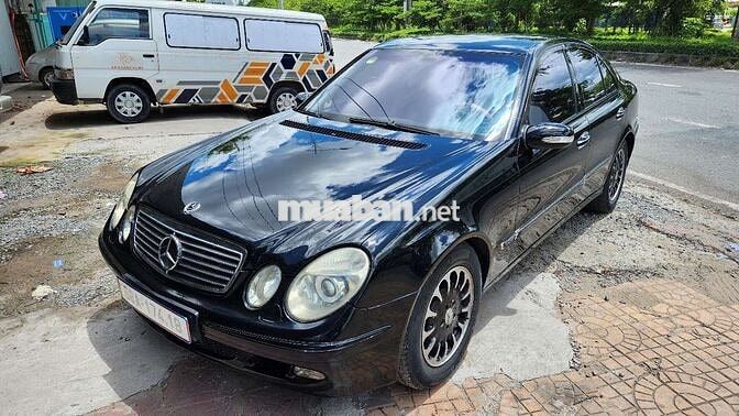 Mercedes-Benz E240 2004, xe đẹp có đổi xe