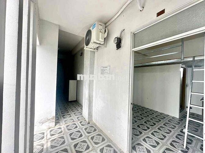 GÁC CAO BAN CÔNG THOÁNG MÁT 2TR8 CÓ MÁY LẠNH NGAY GẦN CÔNG VIÊN ĐẦM SE
