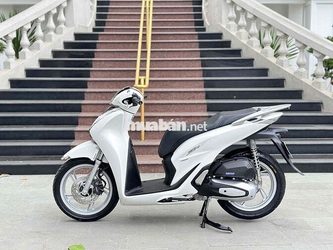Honda SH 150 CBS Trắng