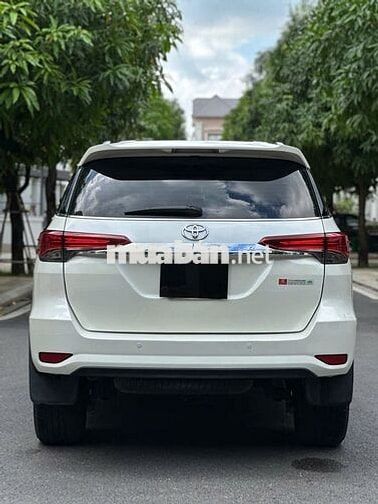 Toyota Fortuner 2.8AT 4x4 2018 Trắng 7 chỗ