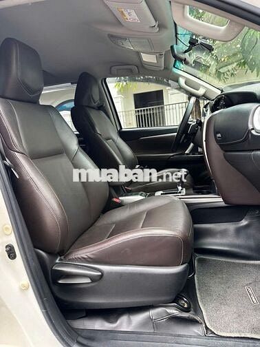 Toyota Fortuner 2.8AT 4x4 2018 Trắng 7 chỗ
