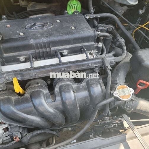 Hyundai i20 2012 Tự động Vàng cát Da