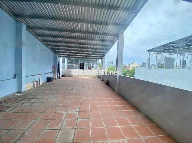CHO THUÊ NHÀ 3 TẦNG 4PN RỘNG RÃI – THOÁNG MÁT, VÀO Ở NGAY