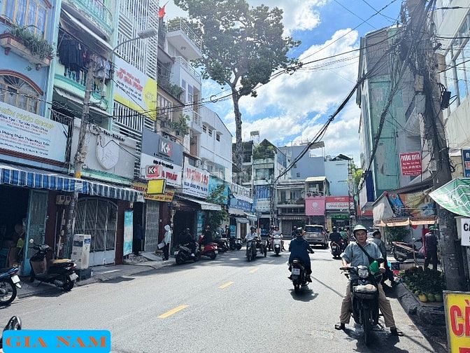 BÁN NHÀ MẶT TIỀN KINH DOANH : 168 TÂN PHƯỚC - P. 6 - Q. 10 - TPHCM