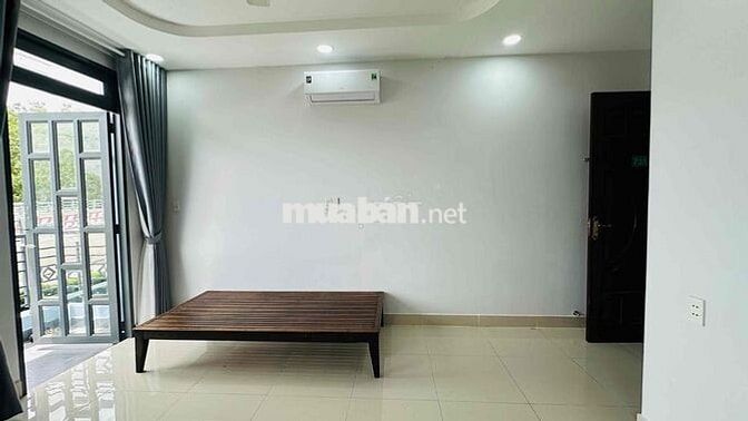 [CHÍNH CHỦ] Cho thuê phòng 25m2 ban công view sân bay - Có thang máy
