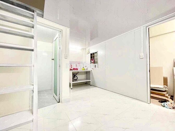 CHDV GÁC CAO KO ĐỤNG ĐẦU MỚI XÂY MẶT TIỀN 192C BÌNH THỚI