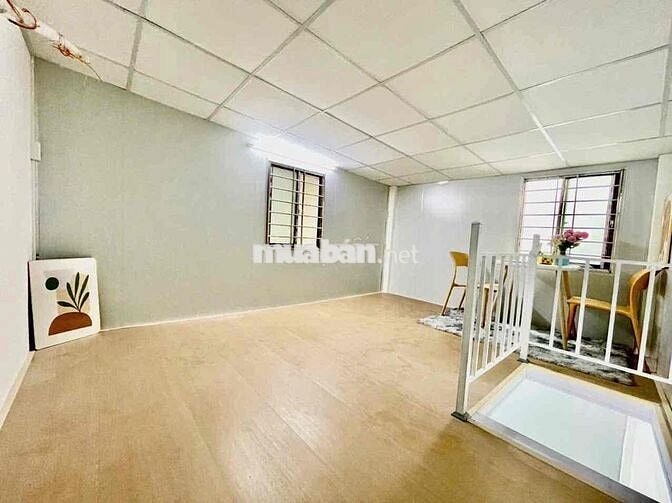 CHDV GÁC CAO KO ĐỤNG ĐẦU MỚI XÂY MẶT TIỀN 192C BÌNH THỚI