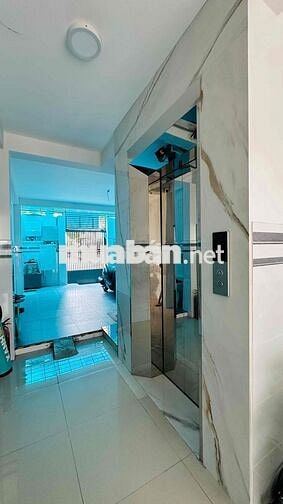 [CHÍNH CHỦ] Cho thuê phòng 25m2 ban công view sân bay - Có thang máy