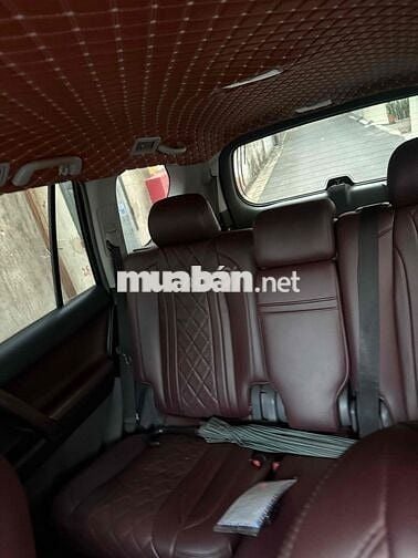 Toyota Land Cruiser Prado 7 chỗ Xăng SUV Đen