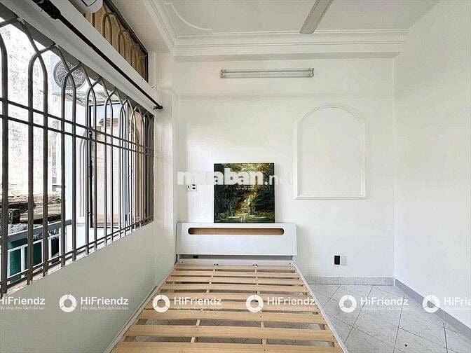 STUDIO BAN CÔNG SIU RỘNG FULL NỘI THẤT NGAY TRUNG TÂM Q10