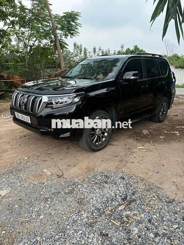 Toyota Land Cruiser Prado 7 chỗ Xăng SUV Đen