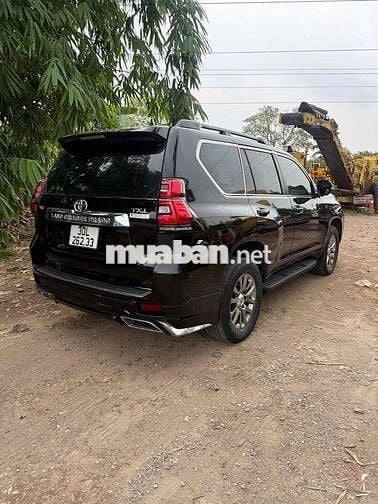 Toyota Land Cruiser Prado 7 chỗ Xăng SUV Đen