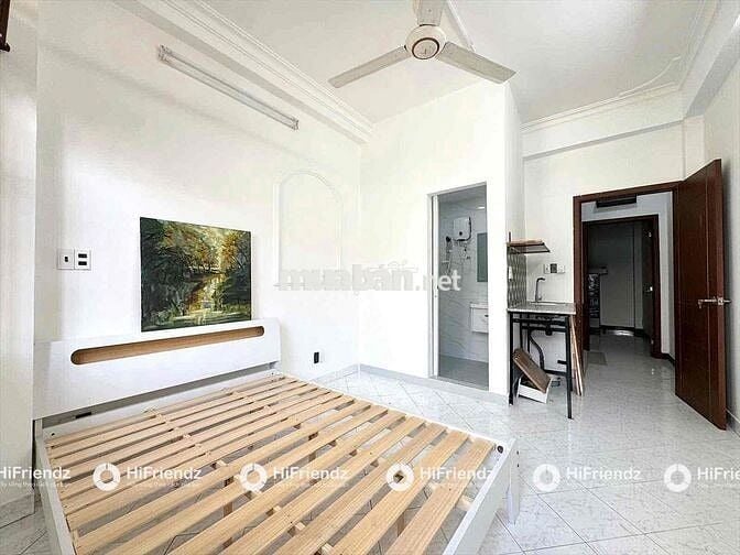 STUDIO BAN CÔNG SIU RỘNG FULL NỘI THẤT NGAY TRUNG TÂM Q10