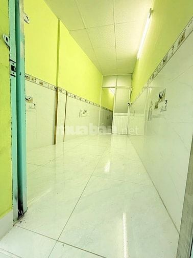 Bán nhà nhỏ xin sổ Hồng riêng ko huy hoạch hem 3m