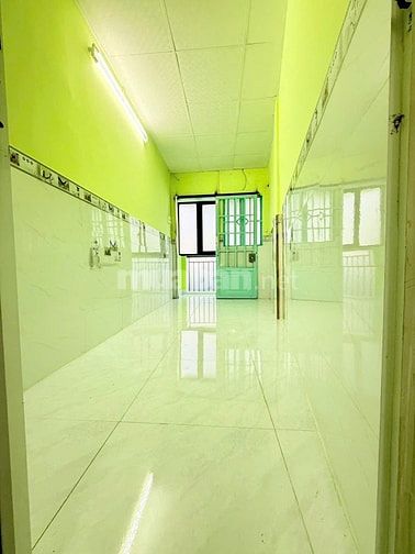 Bán nhà nhỏ xin sổ Hồng riêng ko huy hoạch hem 3m
