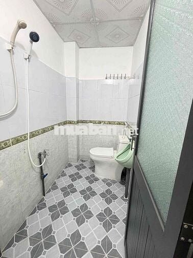 Nhà trệt nguyên căn 4,5x18m 02phòng hẻm CMT8 gần Sân VĐ QK 9