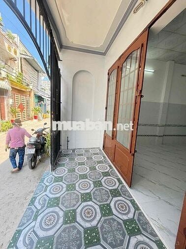 Nhà trệt nguyên căn 4,5x18m 02phòng hẻm CMT8 gần Sân VĐ QK 9