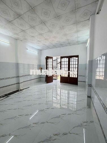 Nhà trệt nguyên căn 4,5x18m 02phòng hẻm CMT8 gần Sân VĐ QK 9