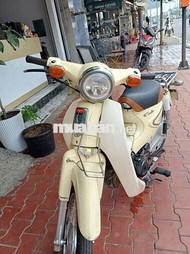 Honda Cub 2022 50cc màu Kem