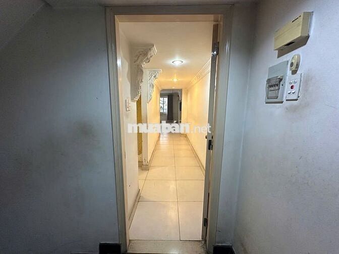 cho thuê nhà lũy bán bích dt 4x30m 1 trệt 1 lửng 3 lầu ( cho làm CHDV)
