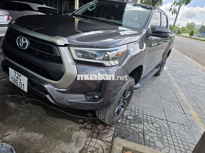 Toyota Hilux 2021 Tự động Xám 30000 km