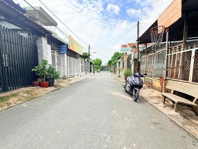 Bán nhà cấp 4 ngay chợ Phú Thọ kp5 Trảng Dài