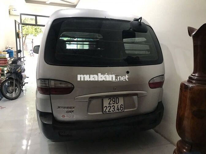Hyundai Starex 800kg 6 chỗ Bạc