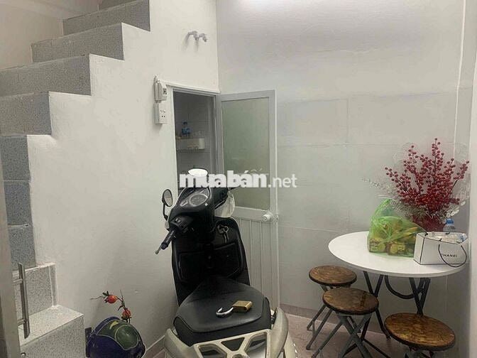 bán nhà  chợ  khâm thiên ,trung tâm đống hà nội giá chỉ 2,9 ty