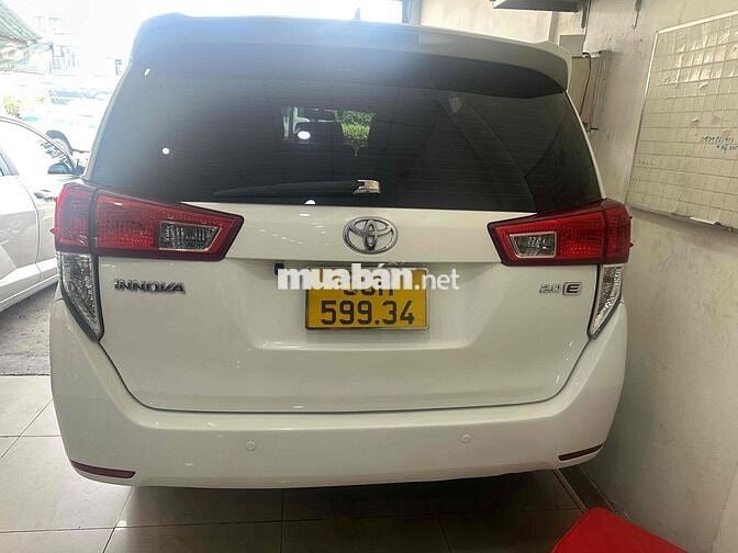 Toyota Innova 2.0E 2018 Trắng Số sàn