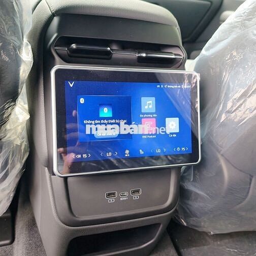 VinFast VF9 PLUS Trần Thép Đen SUV điện