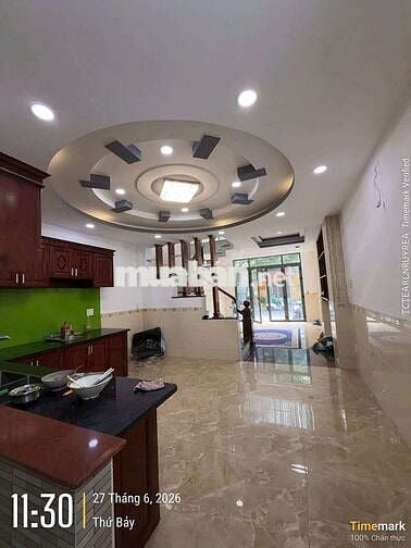  Nhà mặt tiền kinh doanh – khu sầm uất
Dương Quảng Hàm Q.GV