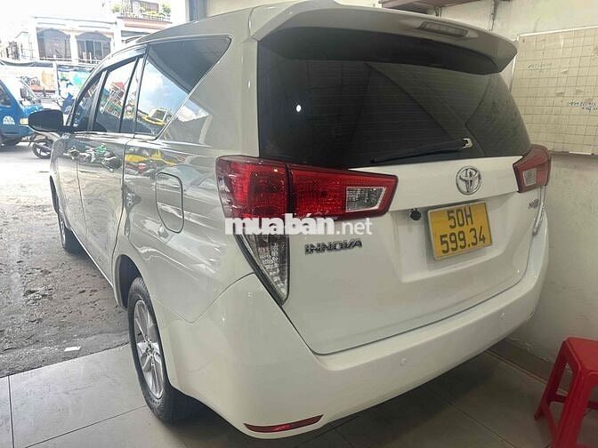 Toyota Innova 2.0E 2018 Trắng Số sàn