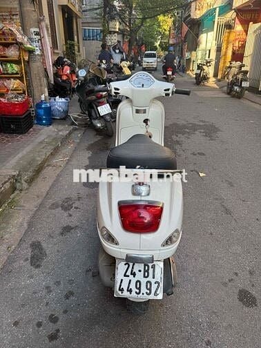 Piaggio Vespa 3V i.e. 2014 Trắng