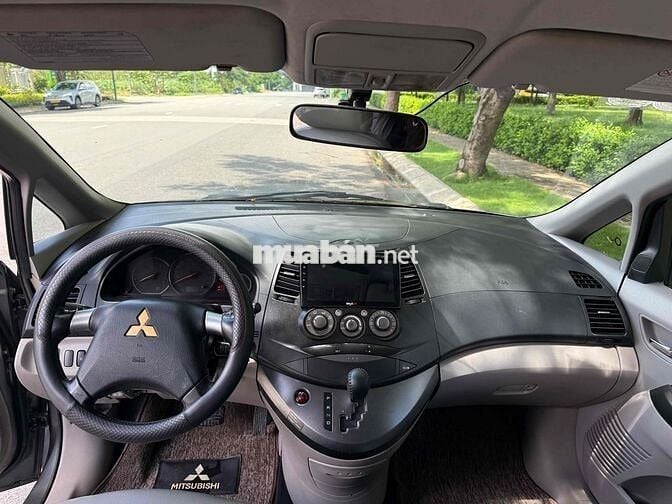 Mitsubishi Grandis 2005 Xám 7 chỗ