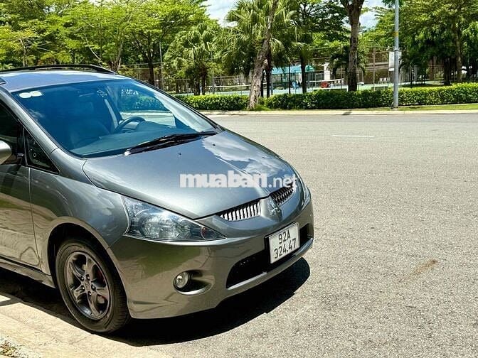 Mitsubishi Grandis 2005 Xám 7 chỗ