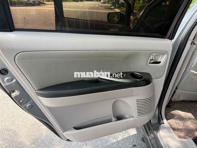 Mitsubishi Grandis 2005 Xám 7 chỗ