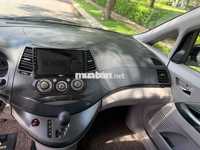 Mitsubishi Grandis 2005 Xám 7 chỗ