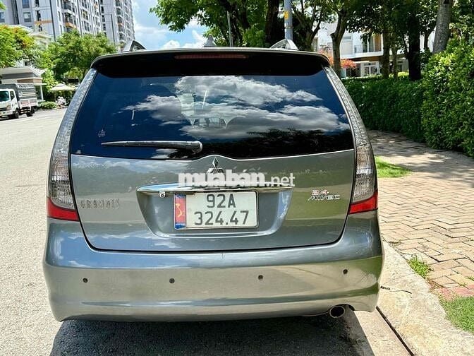 Mitsubishi Grandis 2005 Xám 7 chỗ