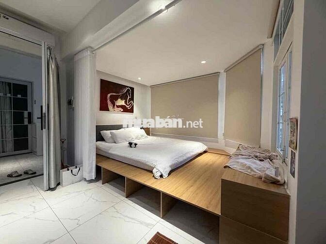 CHO THUÊ CĂN HỘ STUDIO + BAN CÔNG RỘNG RÃI NGAY VLU - Emart - Vincom