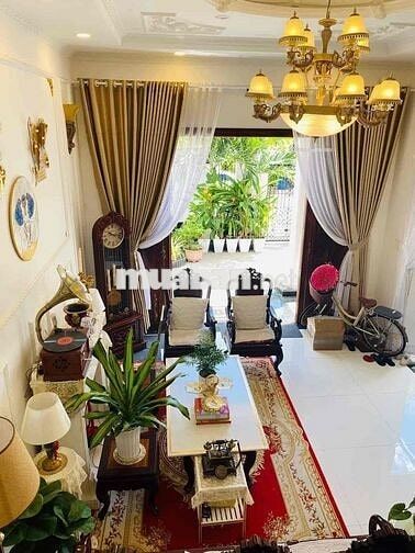 Biệt thự cổ điển 10 x 21 kdc Xây Dựng, Cái Răng giá 12,5 tỷ