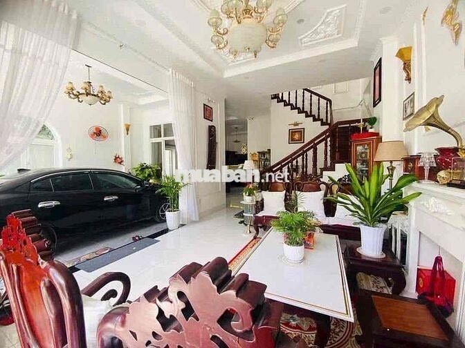 Biệt thự cổ điển 10 x 21 kdc Xây Dựng, Cái Răng giá 12,5 tỷ