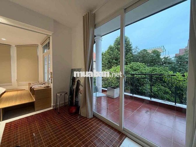 CHO THUÊ CĂN HỘ STUDIO + BAN CÔNG RỘNG RÃI NGAY VLU - Emart - Vincom